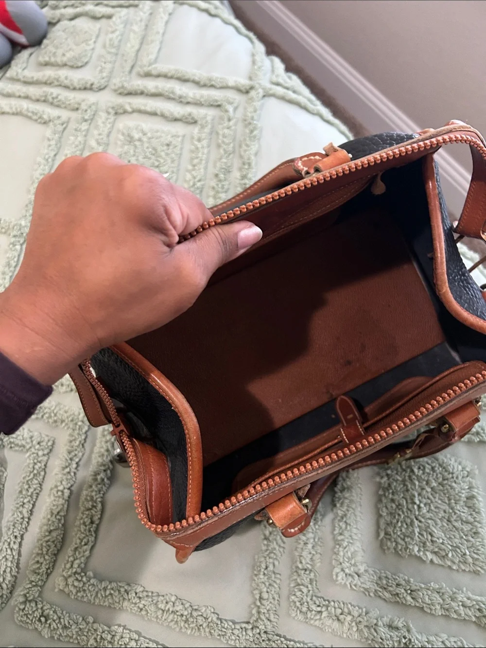 Dooney &Bourke Black and Tan Leather Doctor Satchel Handbag w/ lock and key